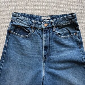 Women's Straight Leg Jeans in Blue